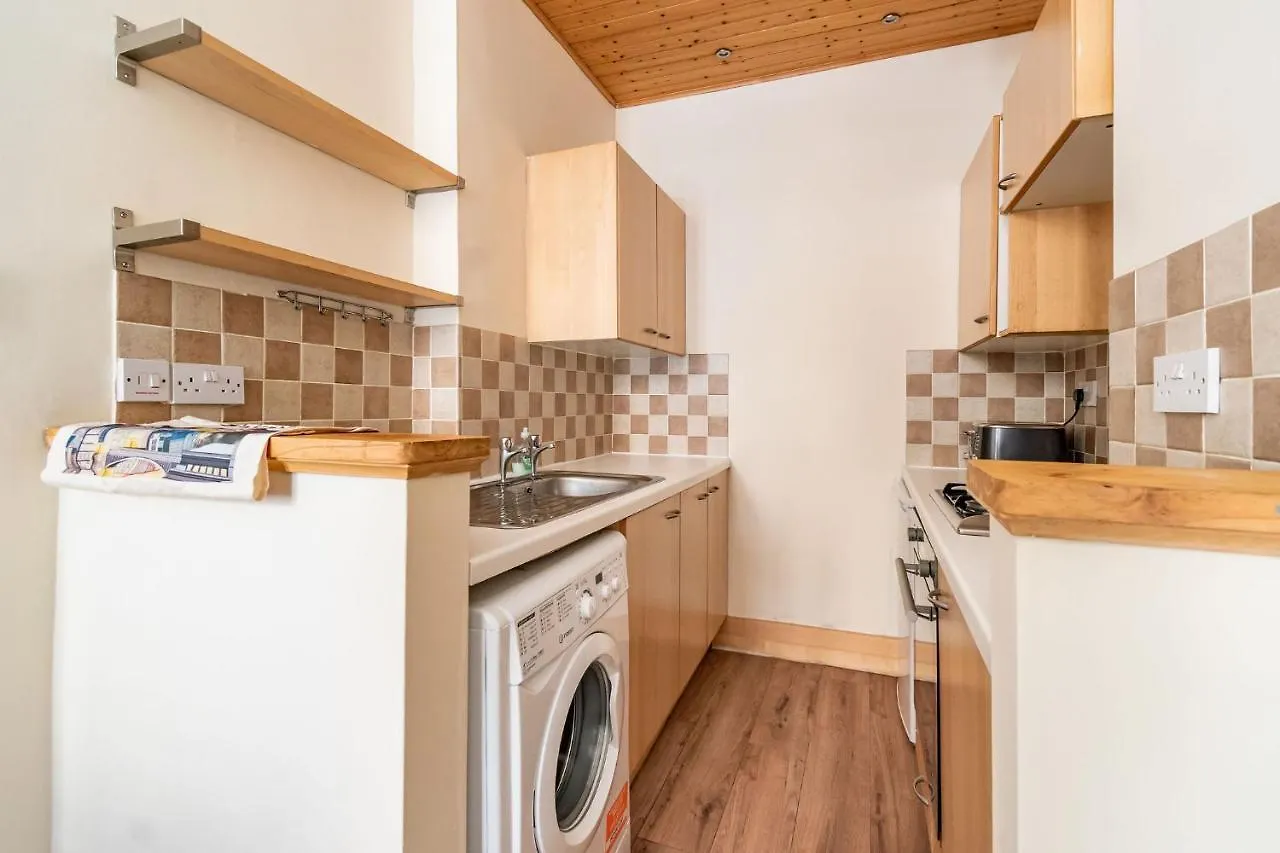 Amazing Apartments - Downfield Place Near Haymarket Edinburgh