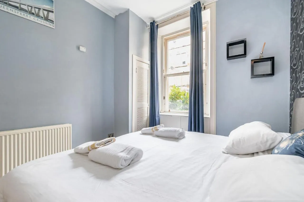 Amazing Apartments - Downfield Place Near Haymarket Edinburgh