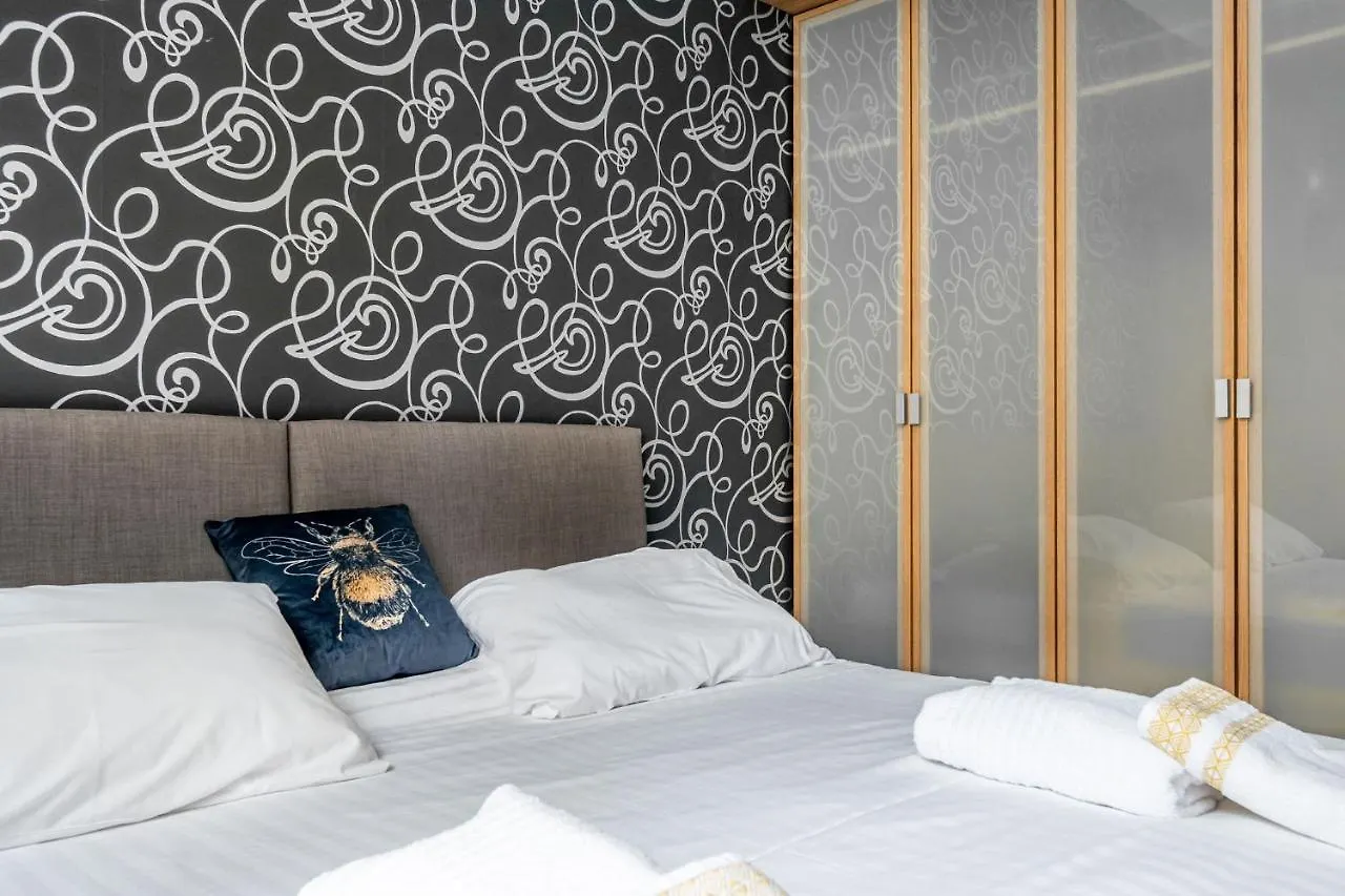 Amazing Apartments - Downfield Place Near Haymarket Edinburgh